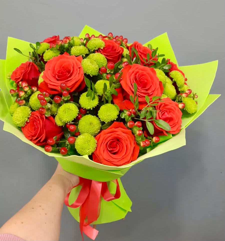 Букет цветов из: Хризантемы и Розы в Балее