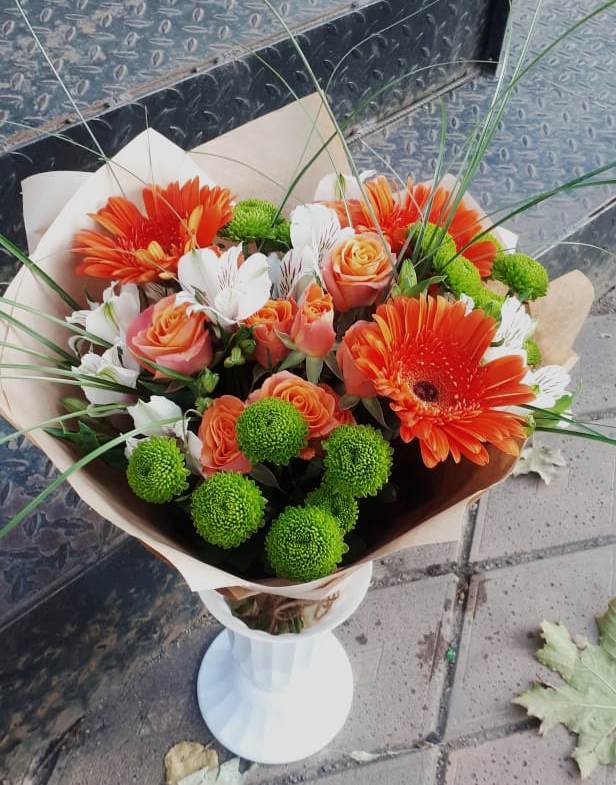 Букет цветов из: Герберы, Хризантемы, Альстромерии и Розы в Балее