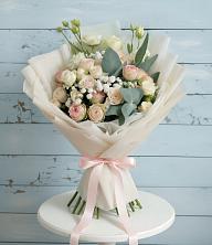 Букет цветов из:  Розы и Лизиантусы в Балее