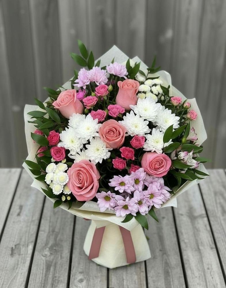 Букет цветов из: Альстромерии, Гвоздики, Розы и Хризантемы в Балее