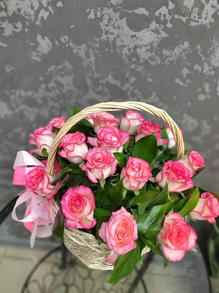 Цветочная композиция из Розы в корзине в Балее