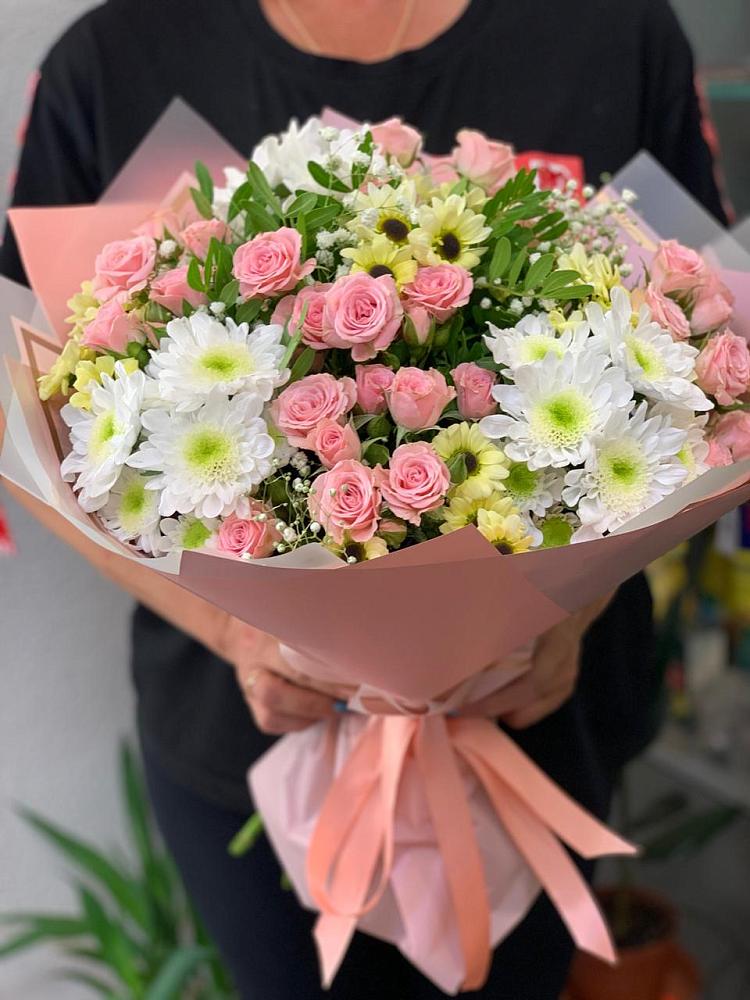 Букет цветов из: Розы и Хризантемы в Балее