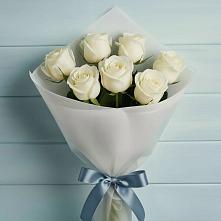 Букет 7 Белых роз Эдлесс Лав в Балее
