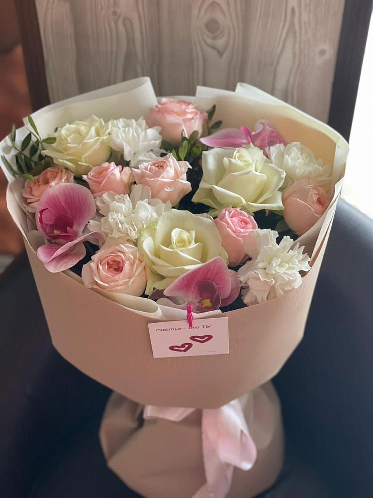 Букет цветов из: Орхидеи, Розы и Гвоздики в Балее