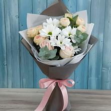 Букет цветов из:  Хризантемы и Розы в Балее