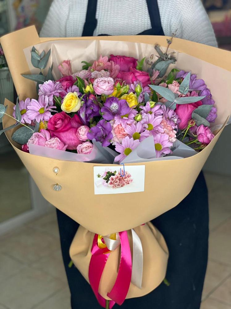 Букет цветов из: Хризантемы, Гвоздики и Альстромерии в Балее