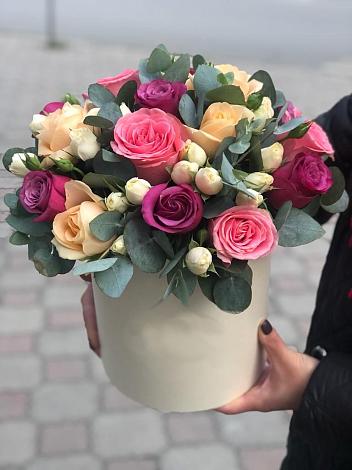 Цветочная композиция из Розы в шляпной коробке в Балее