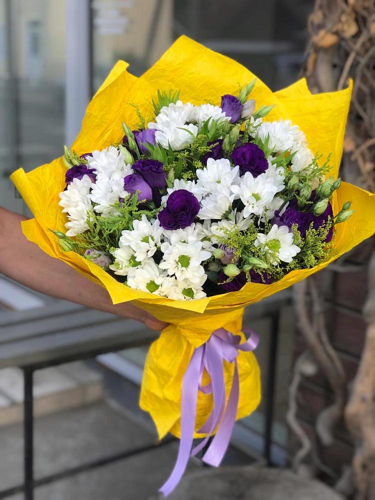 Букет цветов из: Ирисы, Хризантемы и Ромашки в Балее