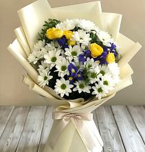 Букет цветов из:  Ирисы, Хризантемы и Розы #REPLACE_PRED# Балее