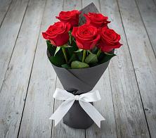 Букет 5 Красных роз Эдлесс Лав #REPLACE_PRED# Балее