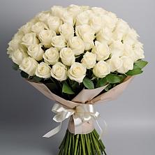 Букет 101 беля роза Белоснежка в Балее