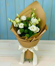 Букет цветов из:  Хризантемы и Лизиантусы #REPLACE_PRED# Балее