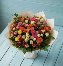 Букет Микс из разноцветных кустовых роз в Балее